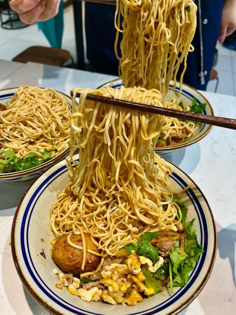 长沙米粉：街头巷尾的美味魔力